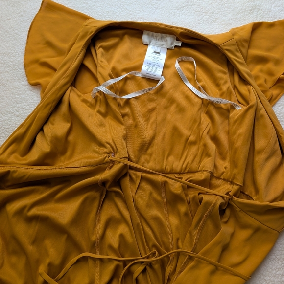 LIKE NEW David's Bridal Marigold Georgette Flutter Sleeve Wrap Bridesmaid Dress - Picture 5 of 5